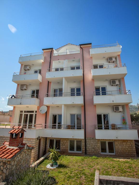 Apartments Kairos Seget Vranjica Exterior photo